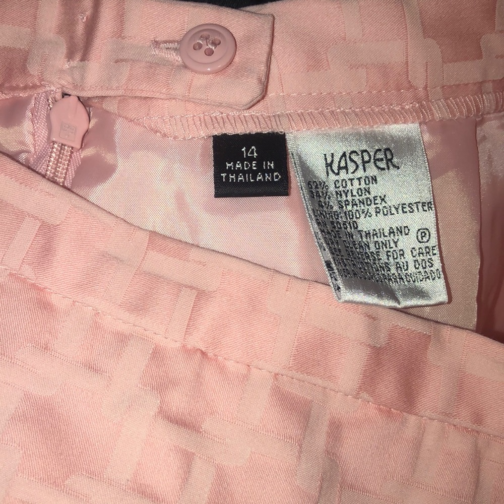 Women’s Kasper skirt suit and blazer set - Picture 3 of 4